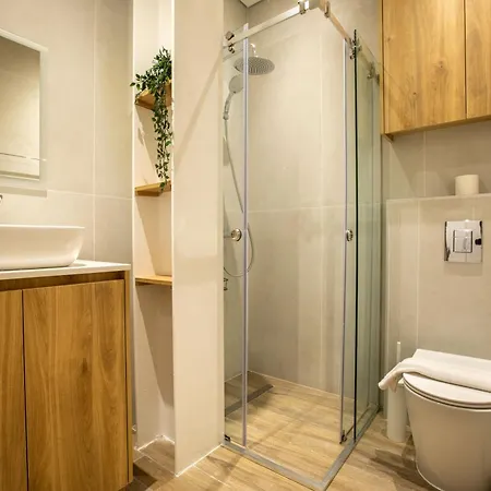 Irinis 150 Urban Luxury By Sweet Keys *