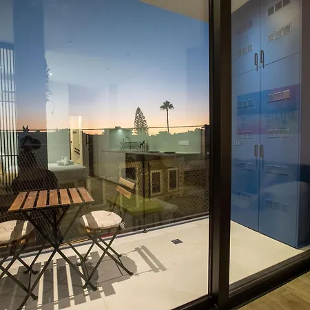 Irinis 150 Urban Luxury By Sweet Keys *