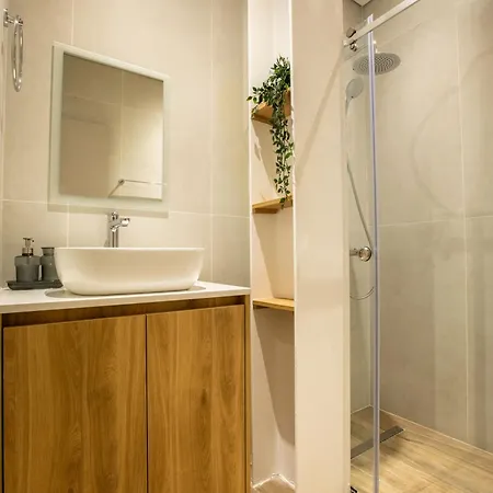 Irinis 150 Urban Luxury By Sweet Keys