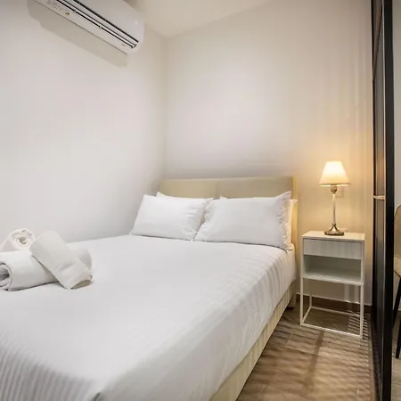 Irinis 150 Urban Luxury Апартаменты Лимасол