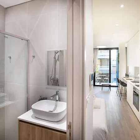 Irinis 150 Urban Luxury Appartement *