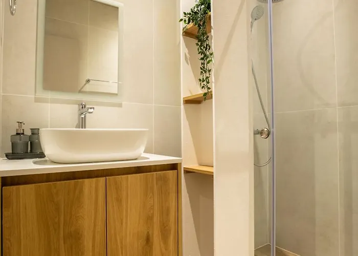 Irinis 150 Urban Luxury